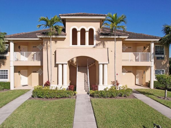 8290 Mulligan Circle, Unit 2421, Port St. Lucie, FL 34986
