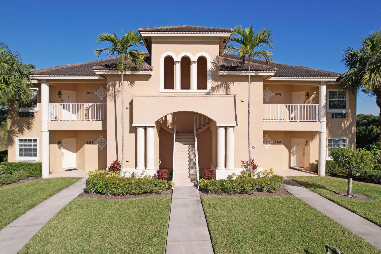8290 Mulligan Circle, Unit 2421, Port Saint Lucie, FL 34986 Photo