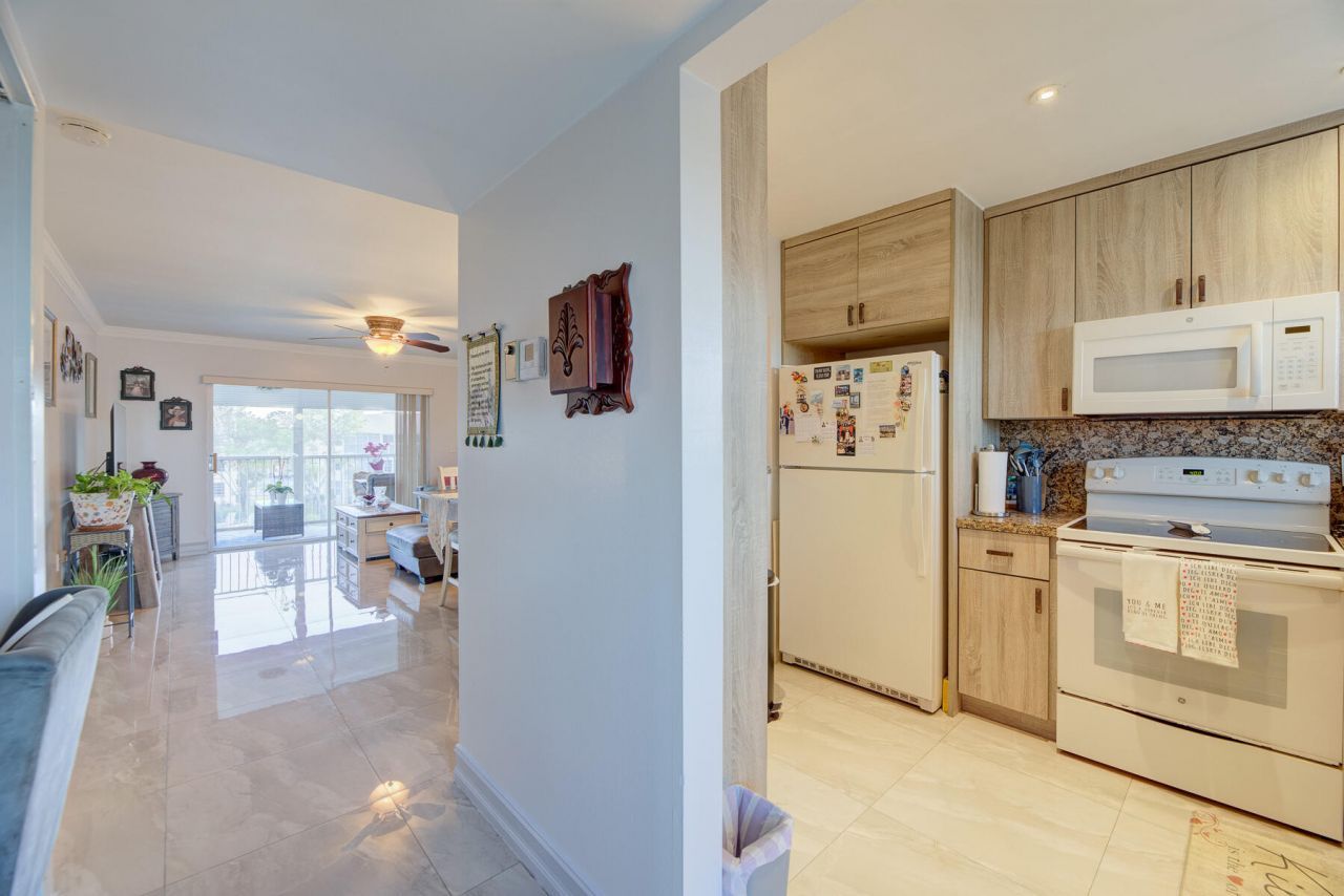 6850 Royal Palm Boulevard, Unit 303g, Margate, FL 33063 Photo