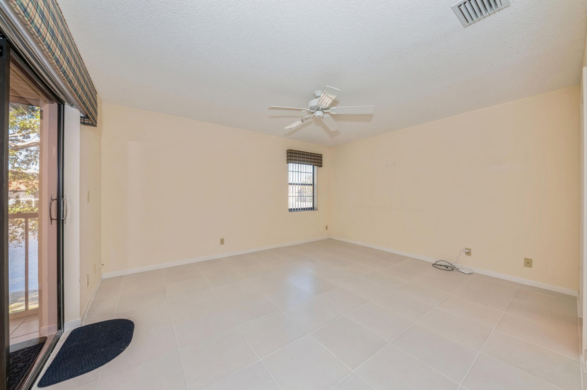 10439 S Circle Lake Drive, Unit 201, Boynton Beach, FL 33437 Photo