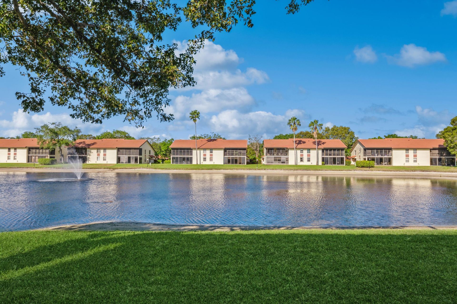 10439 S Circle Lake Drive, Unit 201, Boynton Beach, FL 33437 Photo