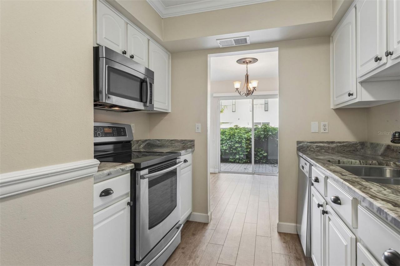 6341 Treetop Circle , Unit 6341, Temple Terrace, FL 33617 Photo