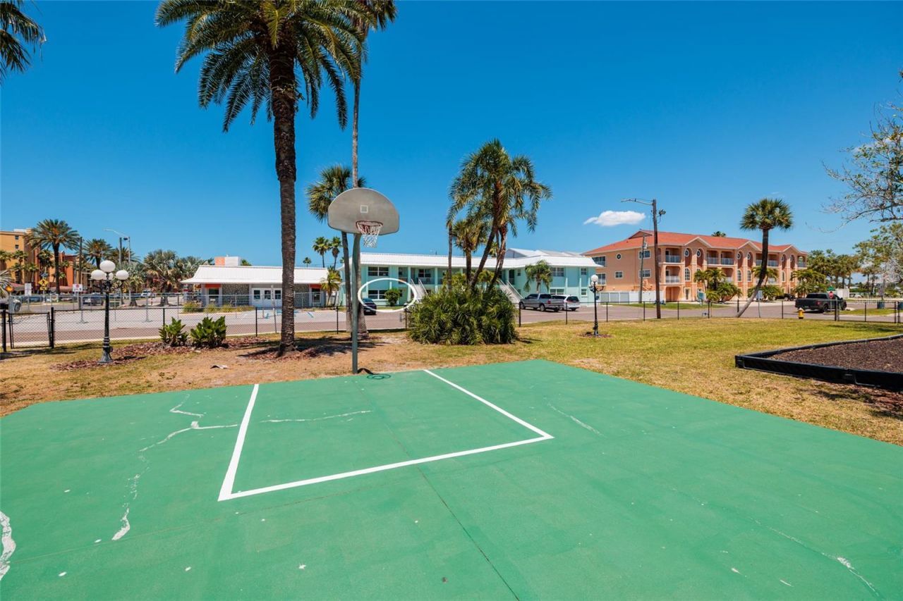 10 164th Avenue, Unit 1, Redington Beach, FL 33708 Photo