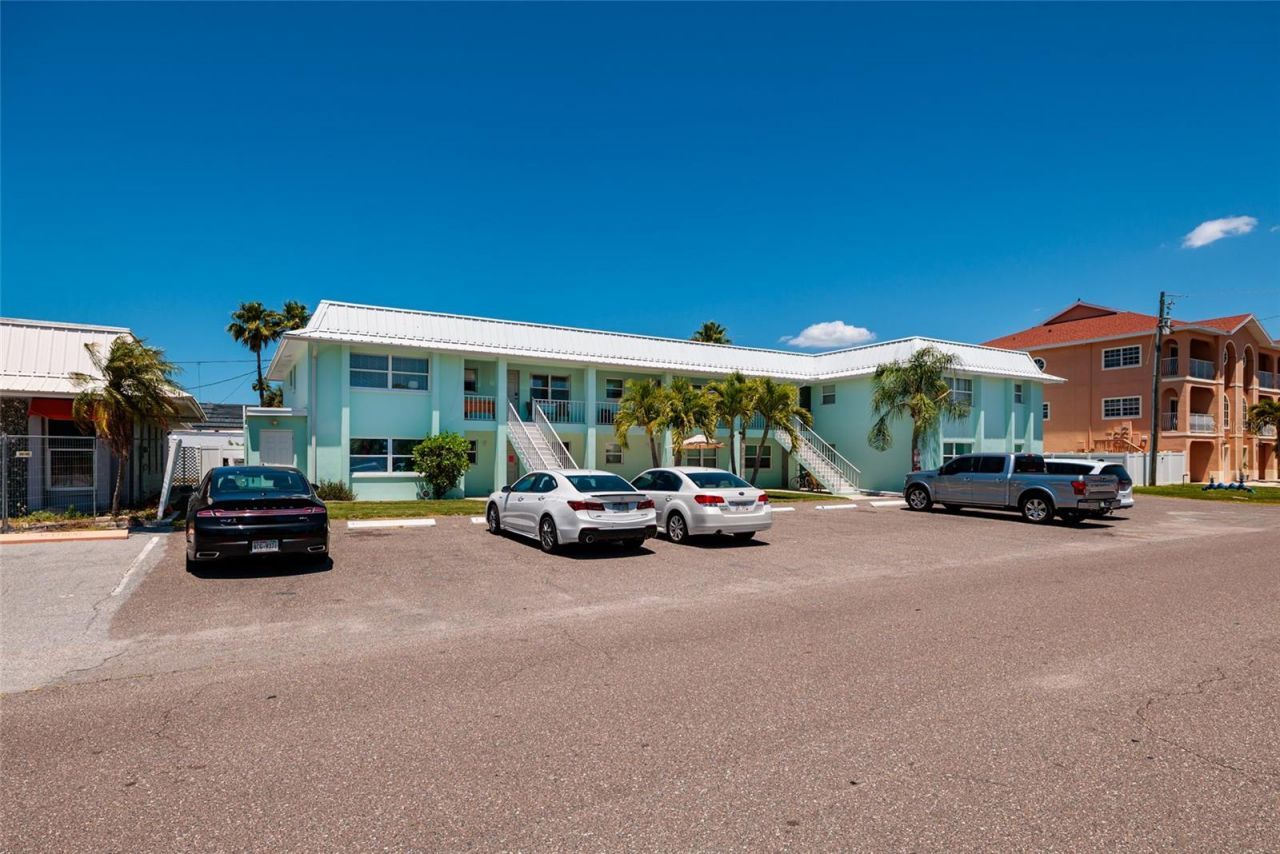 10 164th Avenue, Unit 1, Redington Beach, FL 33708 Photo