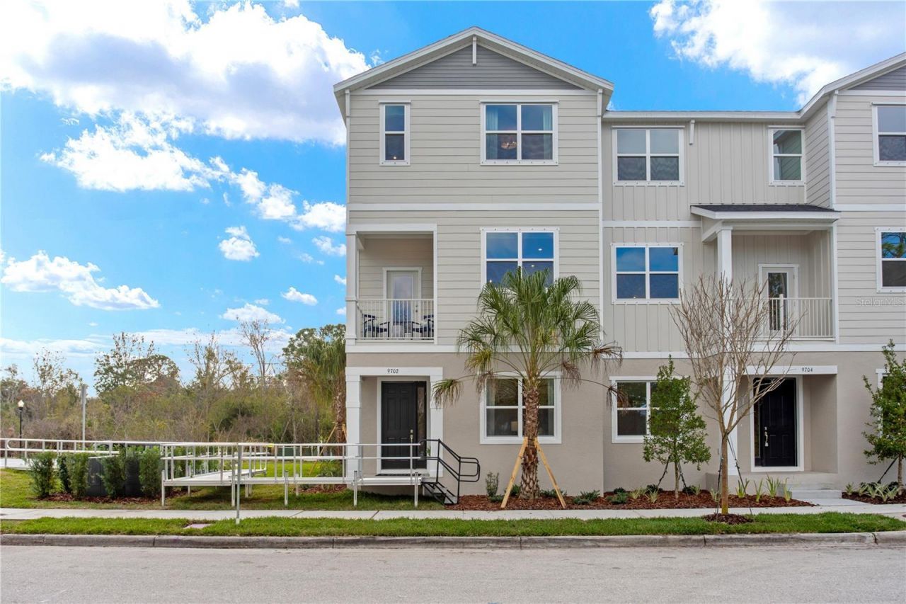 9604 Tate Lane , Westchase, FL 33626 Photo