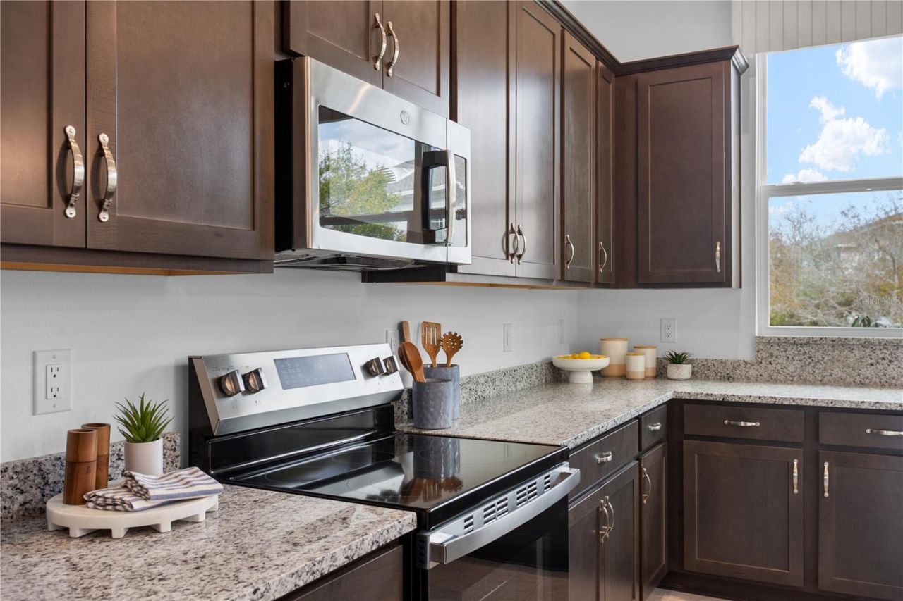 9604 Tate Lane , Westchase, FL 33626 Photo