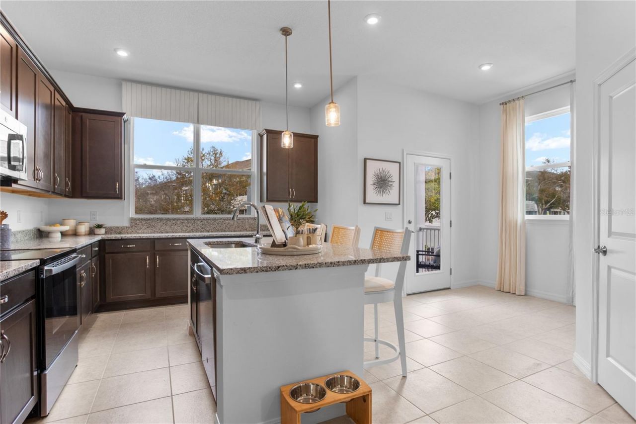 9604 Tate Lane , Westchase, FL 33626 Photo