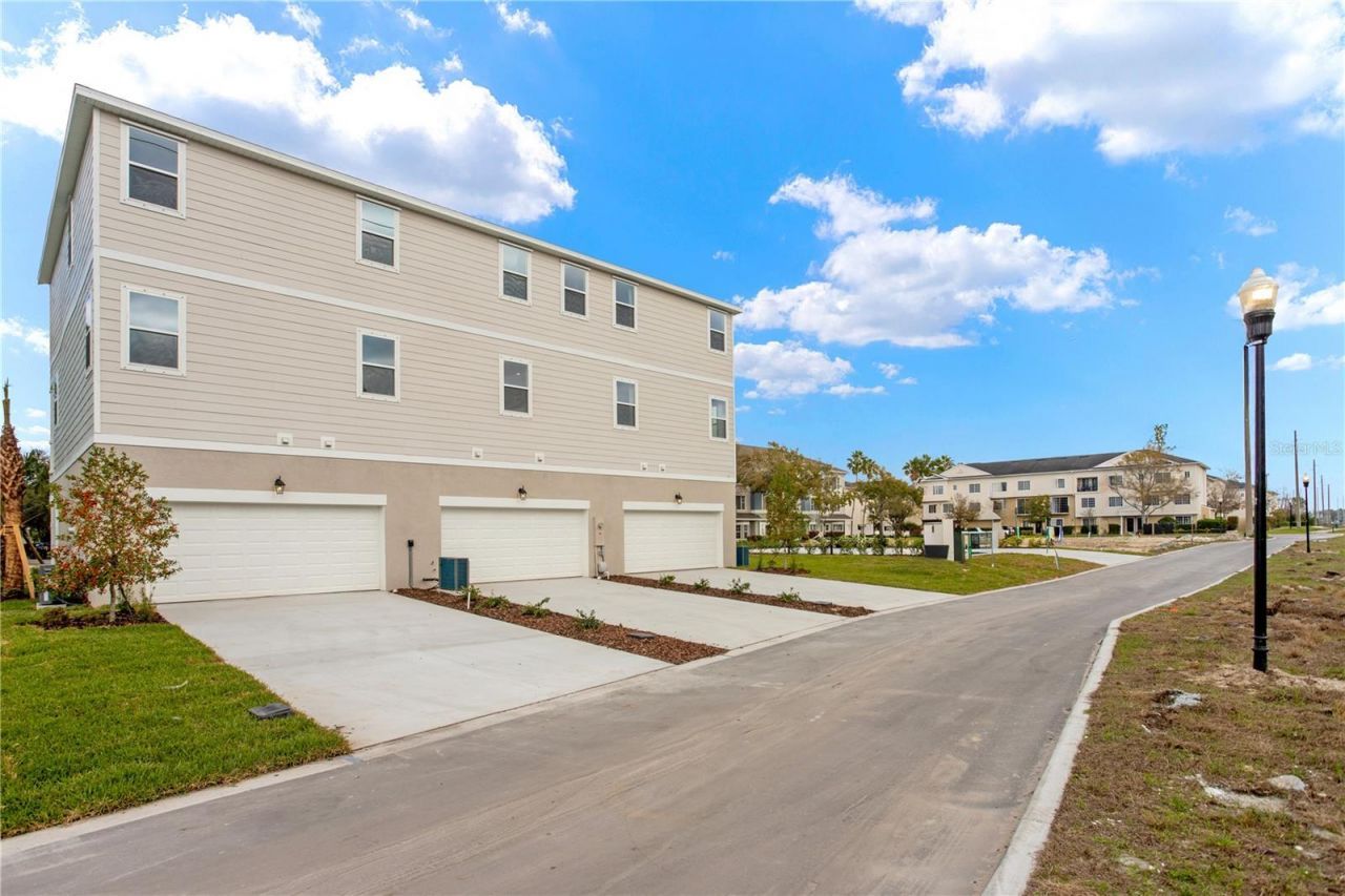 9604 Tate Lane , Westchase, FL 33626 Photo