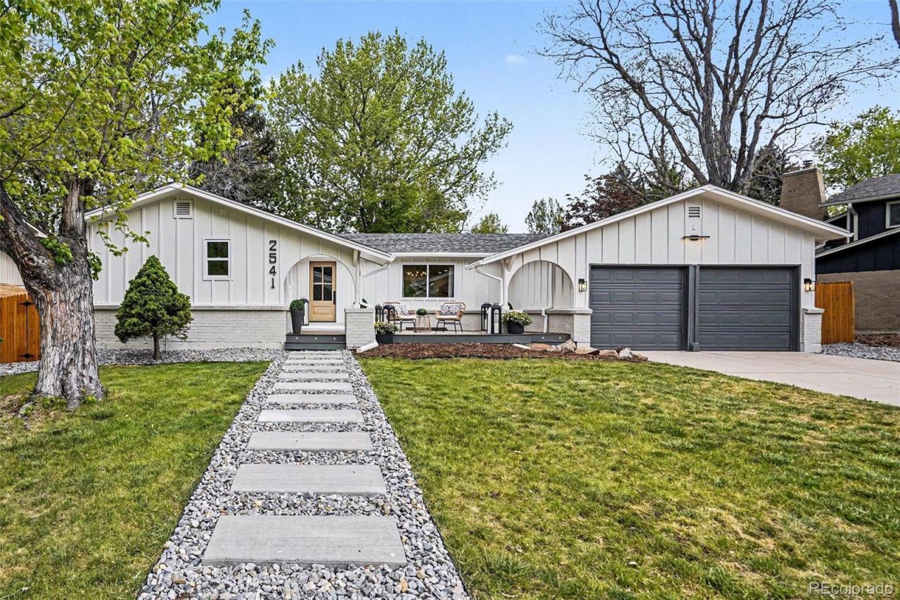2541 S Yarrow Street, Lakewood, CO 80227 Main Photo