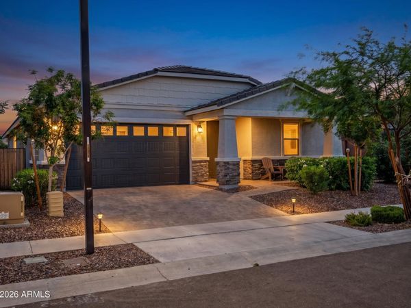 17381 W RUNNING DEER Trail, Surprise, AZ 85387
