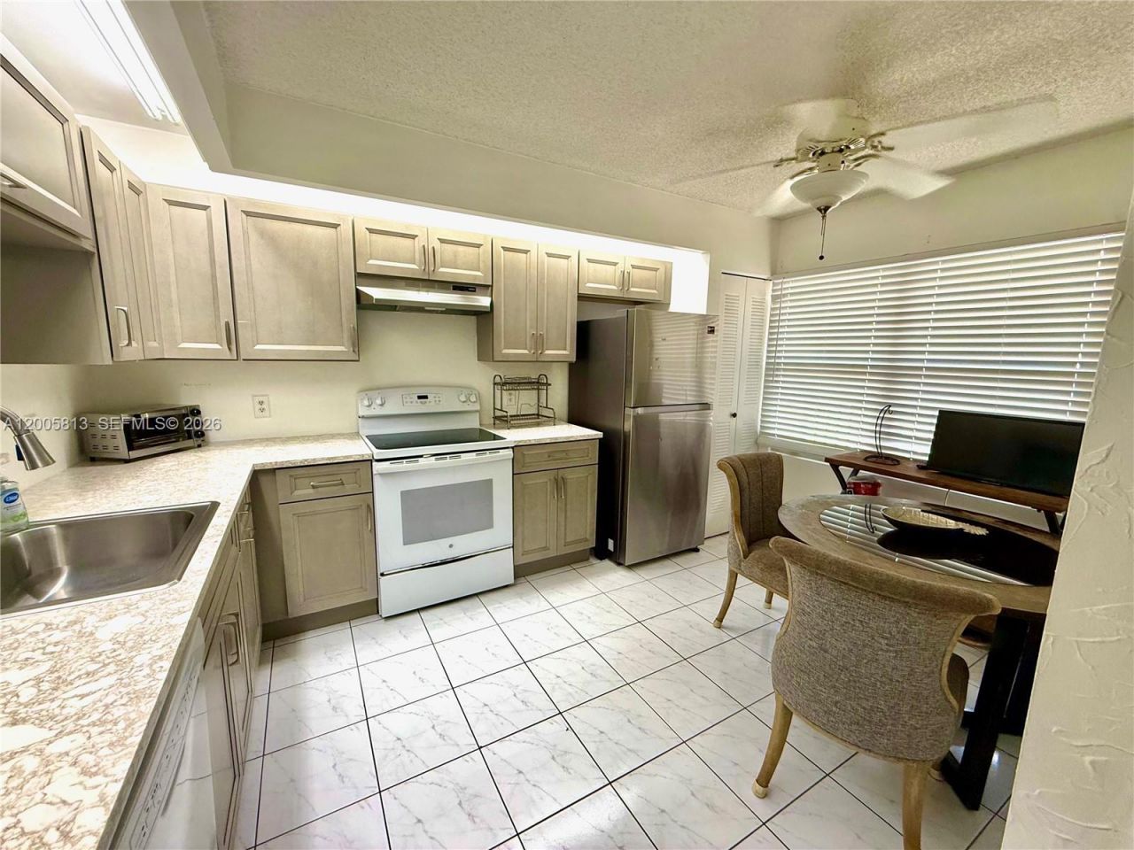 571 SW 141st Ave , Unit 208N, Pembroke Pines, FL 33027 Photo