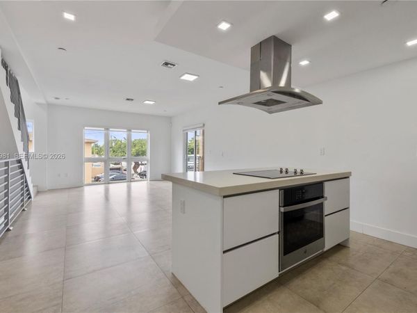 434 SW 10th St , Unit A, Miami, FL 33130
