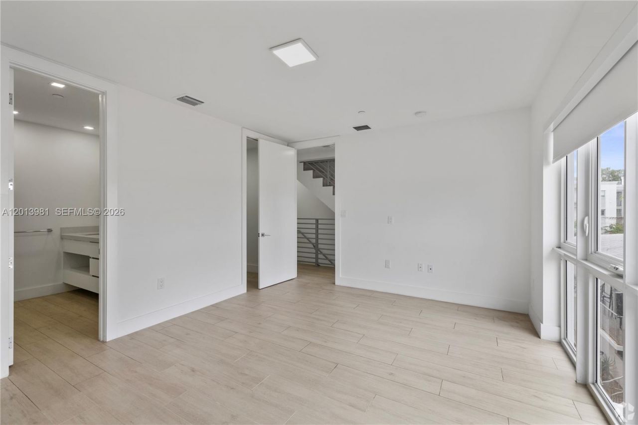 434 SW 10th St , Unit A, Miami, FL 33130 Photo