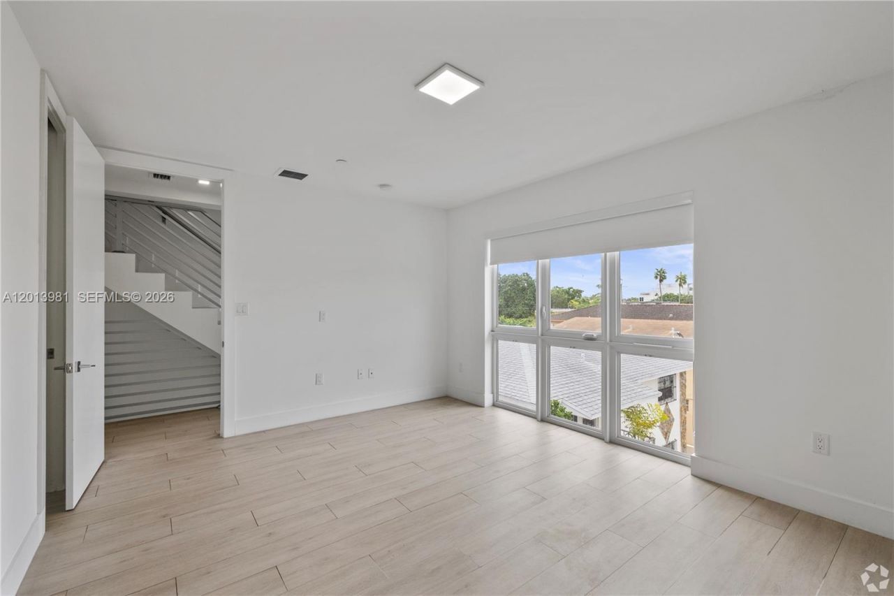 434 SW 10th St , Unit A, Miami, FL 33130 Photo