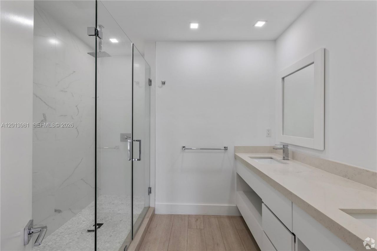 434 SW 10th St , Unit A, Miami, FL 33130 Photo