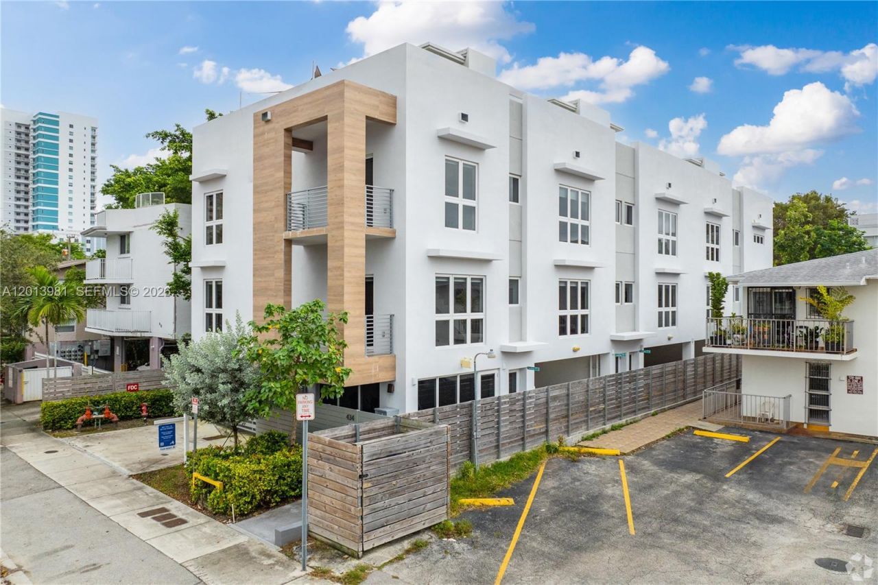 434 SW 10th St , Unit A, Miami, FL 33130 Photo