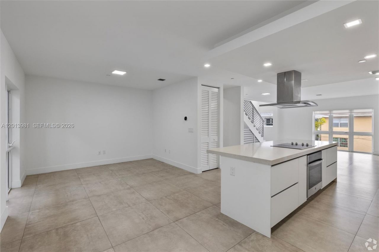434 SW 10th St, Unit A, Miami, FL 33130 Photo