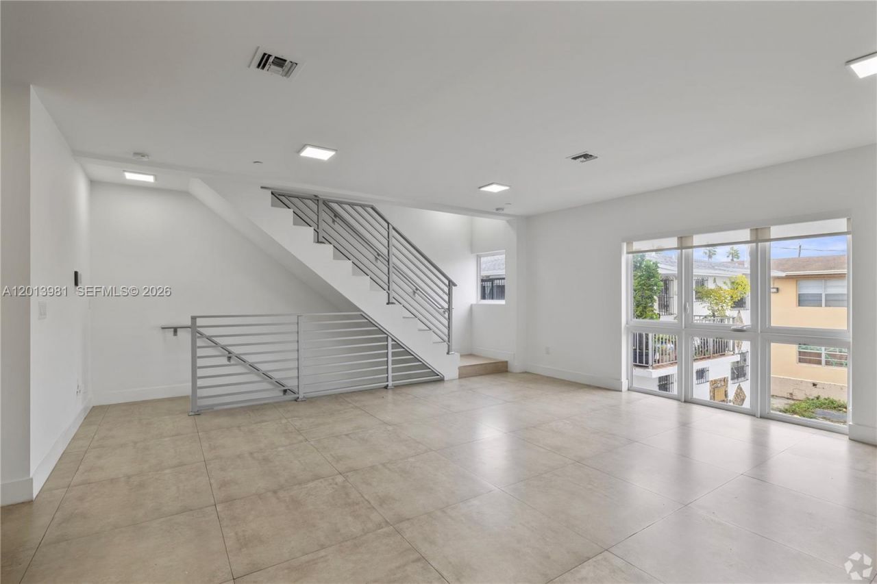 434 SW 10th St , Unit A, Miami, FL 33130 Photo