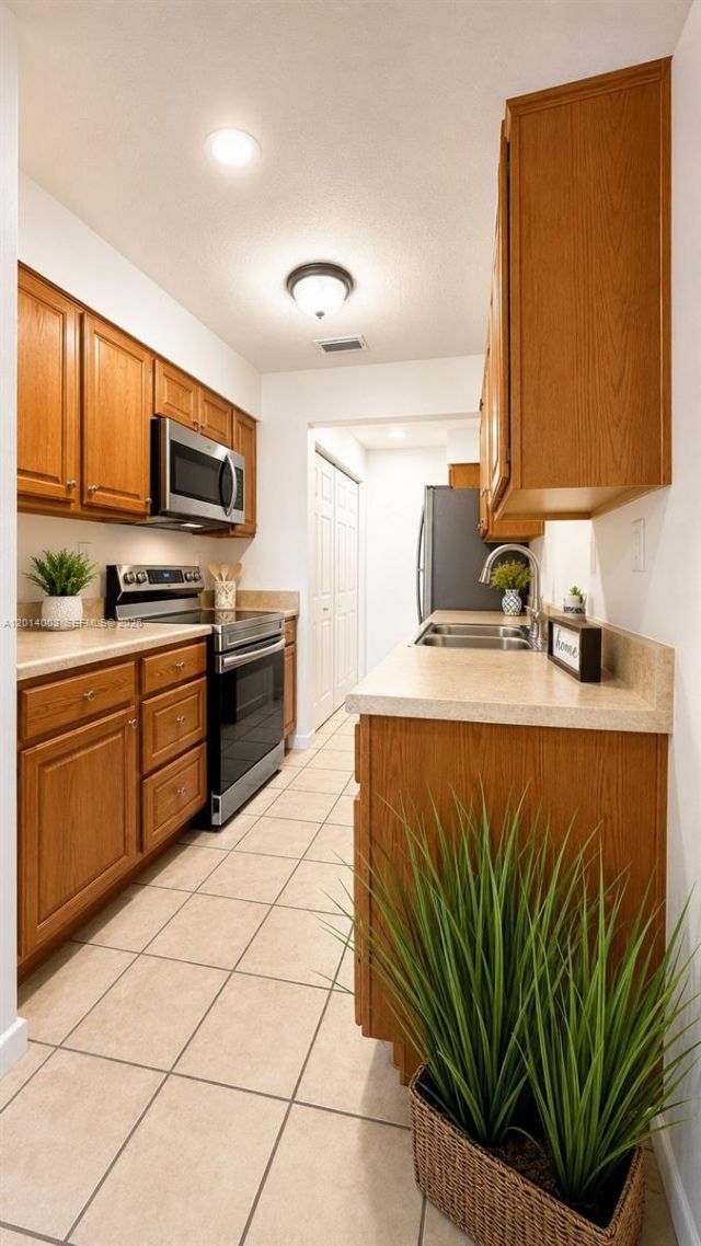 953 SW 16 St, Unit |, Fort Lauderdale, FL 33315 Photo