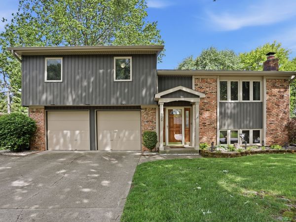 729 Colonial Way, Greenwood, IN 46142
