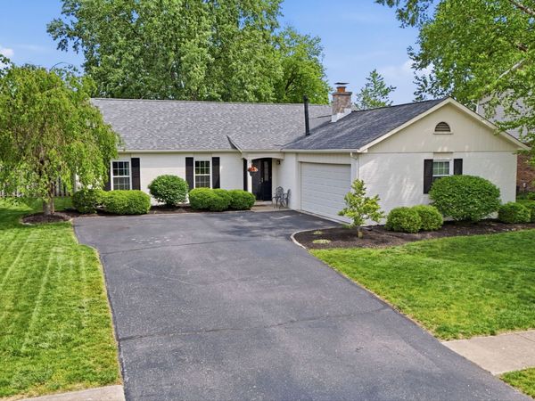 624 Colbarn Drive , Fishers, IN 46038