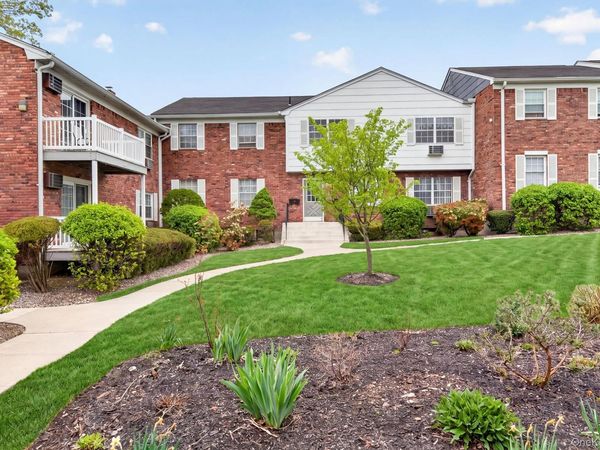 31 Doxbury Lane , Suffern, NY 10901