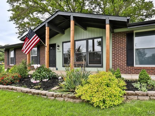 1121 King Carey Drive, St Louis, MO 63146