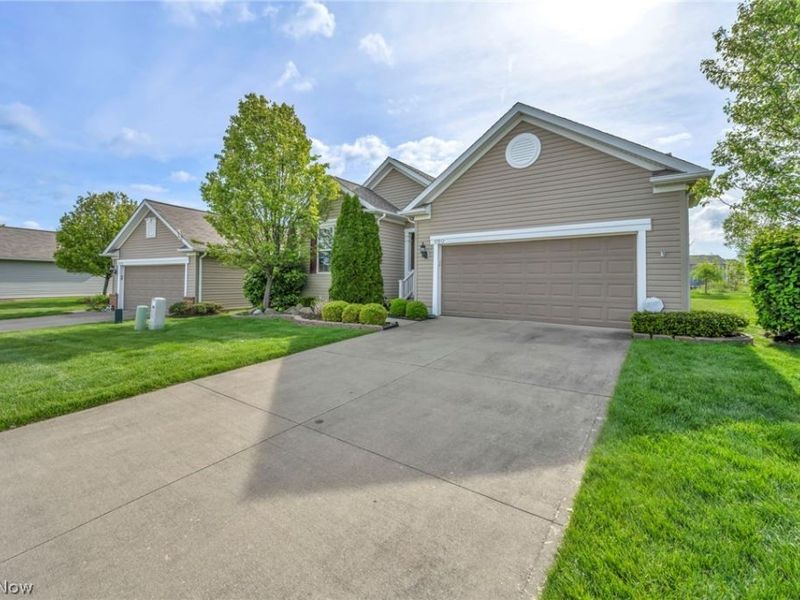 37852 Ashfield Way , North Ridgeville, OH 44039 Photo 3