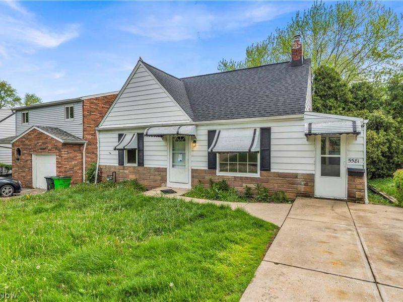 5581 Saxon Drive , Garfield Heights, OH 44125 Photo 2