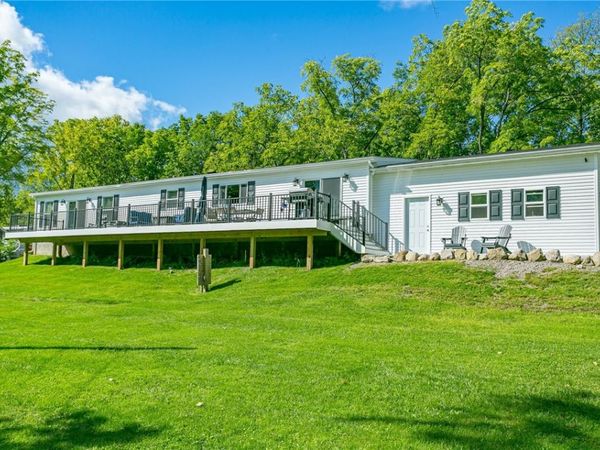 4971 Island View Dr , Canandaigua, NY 14424