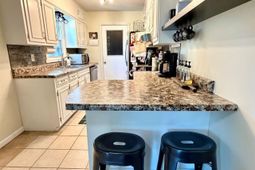 1002 Shem Creek Circle  photo 4