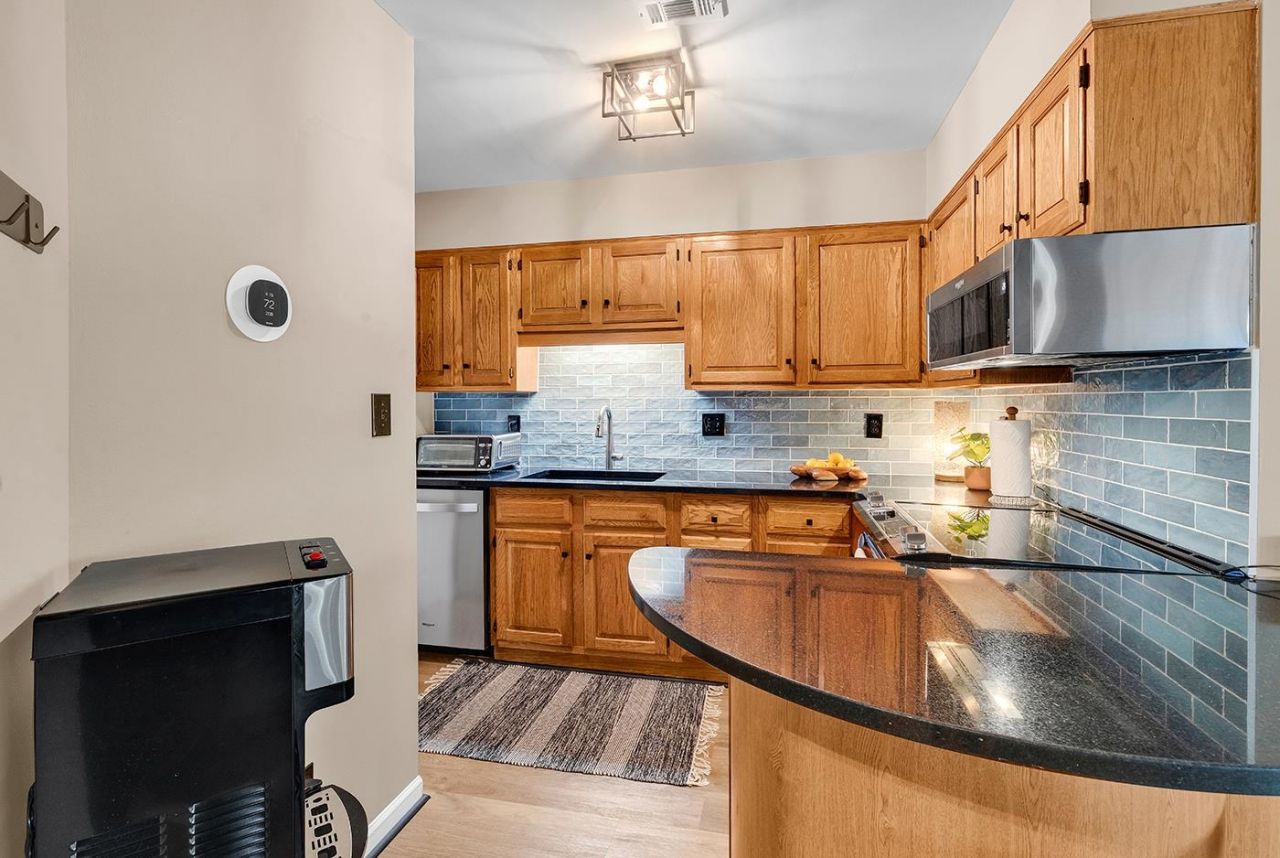 1201 Tiffany Ln. Photo 10