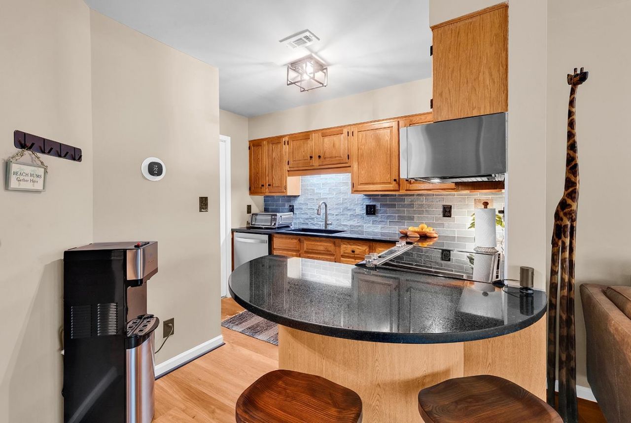 1201 Tiffany Ln. Photo 9