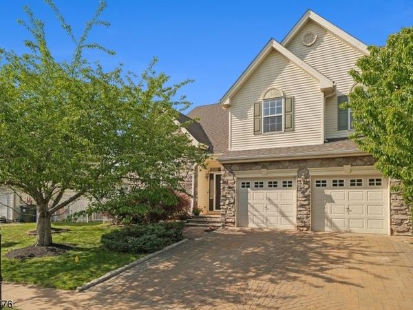 61 Shields Ln, Bridgewater, NJ 08807