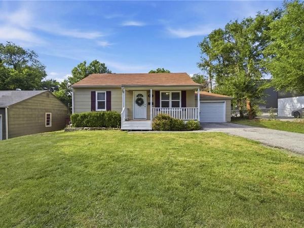 418 W 87th Terrace, Kansas City, MO 64114