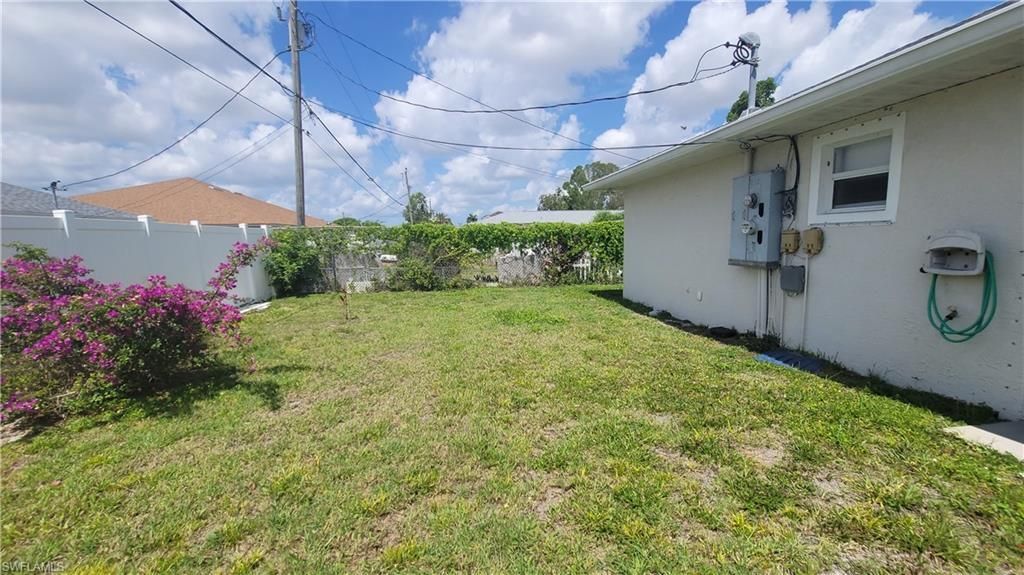 1010 SE 12th Ter, Cape Coral, FL 33990 Photo