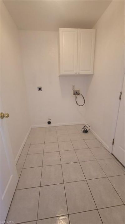 1010 SE 12th Ter, Cape Coral, FL 33990 Photo