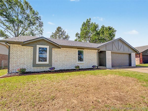 301 Valhalla Drive , Muskogee, OK 74403