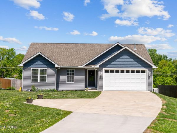 359 Dayton Ave , Crossville, TN 38555