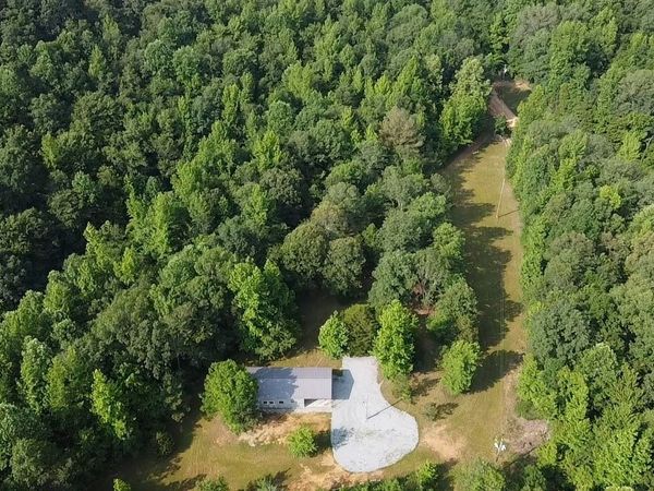 3412 Dogwood Rd , Hurricane Mills, TN 37078