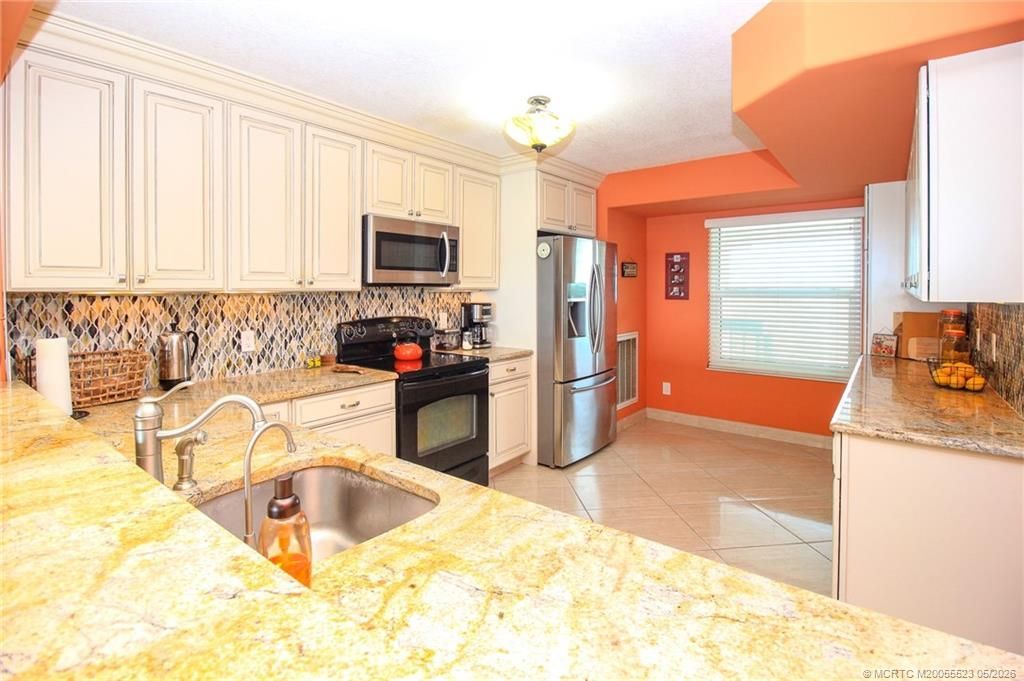 2571 NE Ocean Boulevard, Unit 406, Stuart, FL 34996 Photo