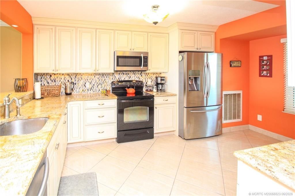 2571 NE Ocean Boulevard, Unit 406, Stuart, FL 34996 Photo