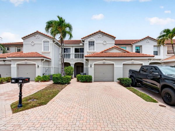 8289 Vía Serena, Boca Raton, FL 33433