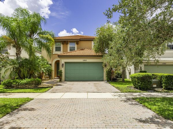 11953 SW Bennington Circle, Port St. Lucie, FL 34987