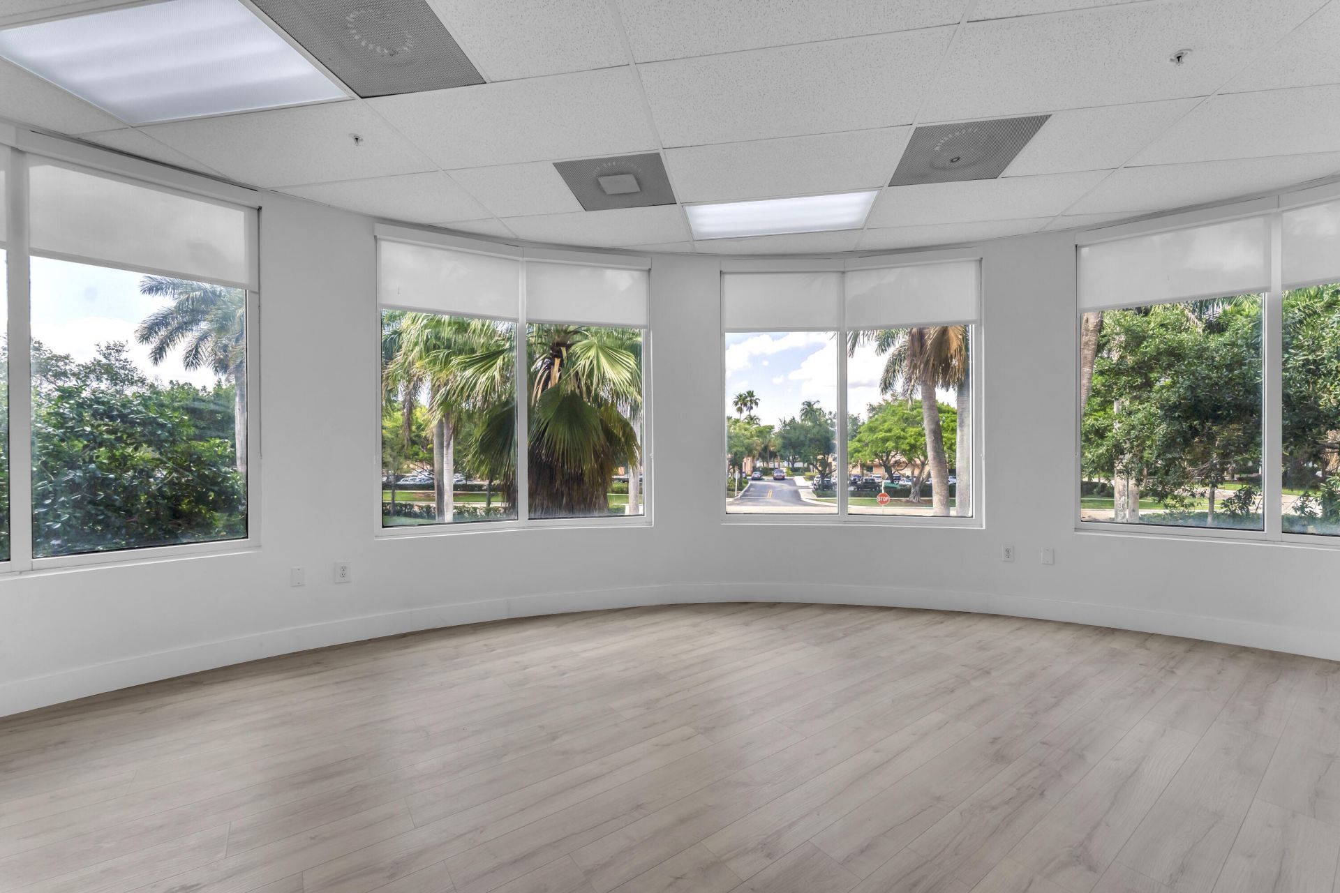 1820 N Corporate Lakes Boulevard, Unit 201, Weston, FL 33326 Photo