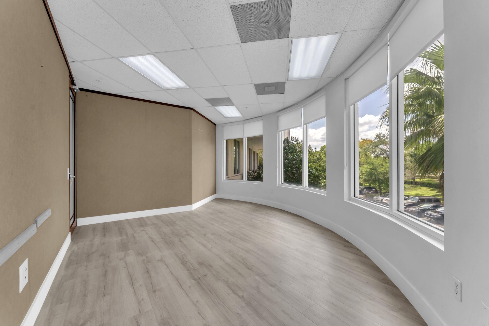 1820 N Corporate Lakes Boulevard, Unit 201, Weston, FL 33326 Photo