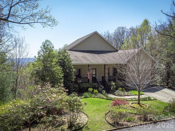 172 Sunny Ridge Road , Hendersonville, NC 28739
