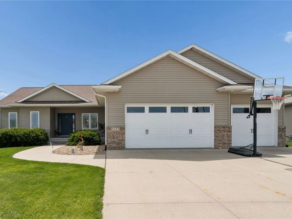 3215 Stanley Cup Drive, Marion, IA 52302