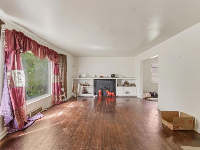 542 S James Road , Columbus, OH 43213 Photo 8