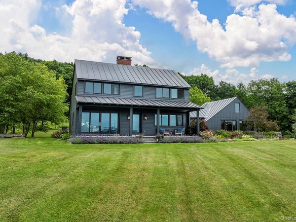 53 May Lane, Chatham, NY 12165